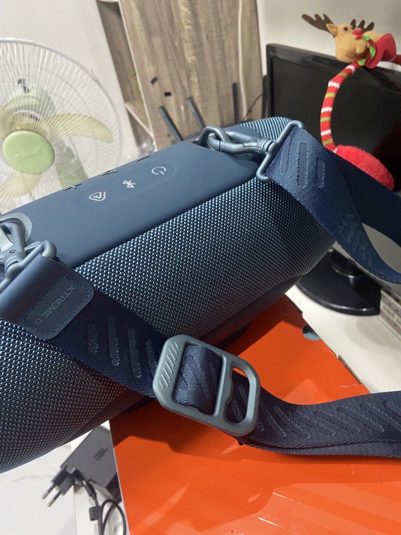 JBL Xtreme 5 Blue Portable Bluetooth Speaker (Category: Soundbars, Speakers & Amplifiers) located in Manila. Submitted by nostalgiaaaa (Listing ID 1465296371, Image 3). Description: For sale; JBL Xtreme 5 Check pics You may offer price Bihira lang magamit Bought May 2026 QC/Manila.