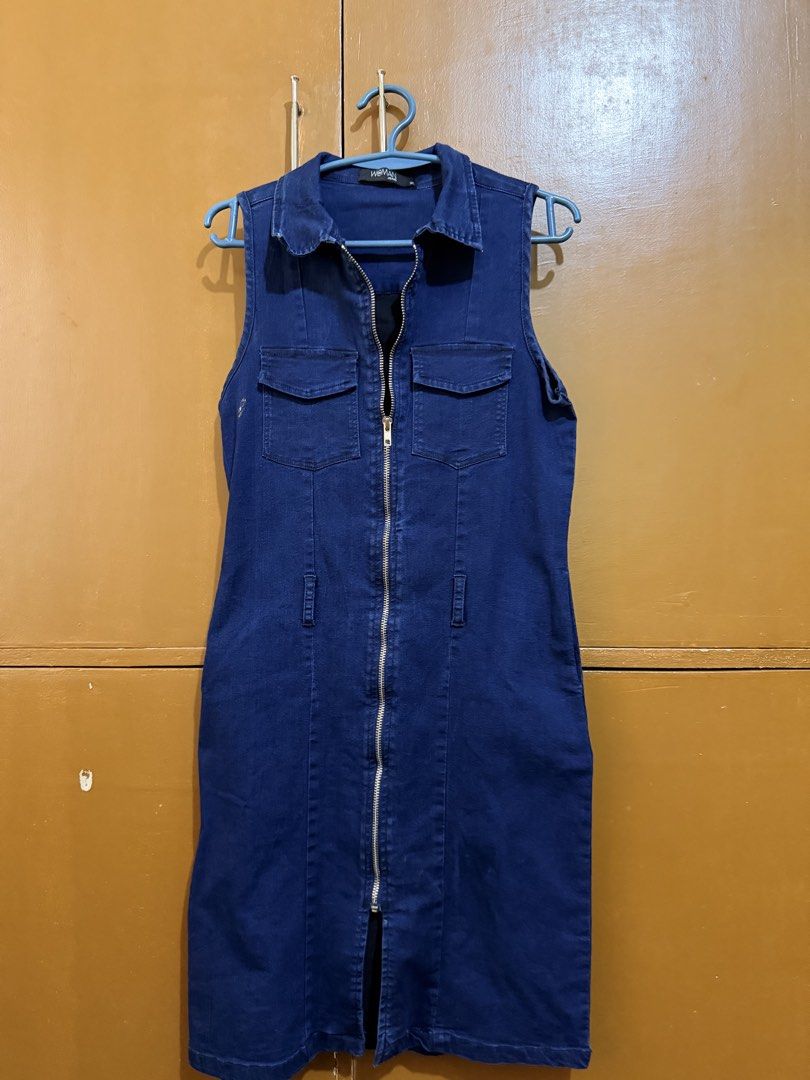 JEAN DRESS (Category: Dresses) located in Manila. Submitted by ninnienana (Listing ID 1465173130, Image 1). Description: Never worn.