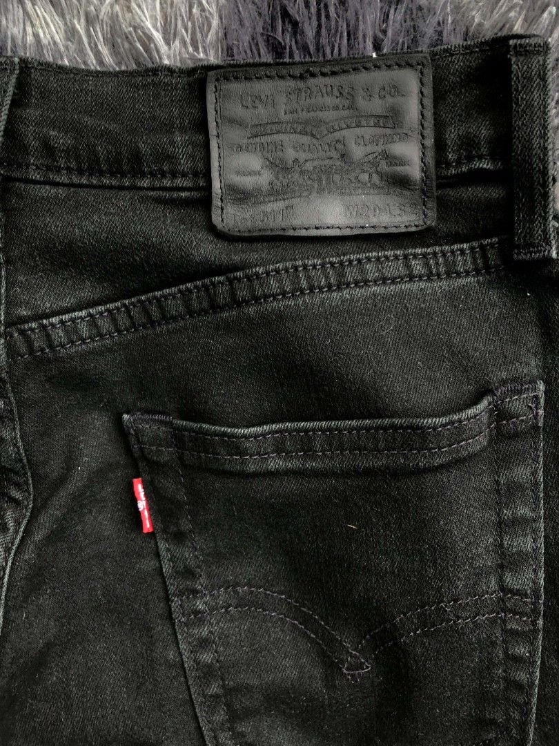 Jeans (Category: Activewear) located in Manila. Submitted by gisterthrift (Listing ID 1465278056, Image 3). Description: .