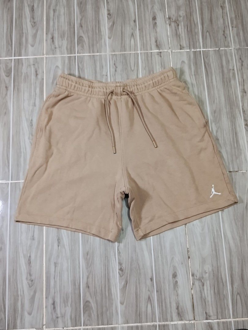 JORDAN BROOKLYN FLEECE SHORT (freeshipping) (Category: Shorts) located in Quezon City. Submitted by gyl-stop (Listing ID 1465318408, Image 1). Description: free shipping 30-35 x 18 excellent condi cr: 9.8/10 issue: none.