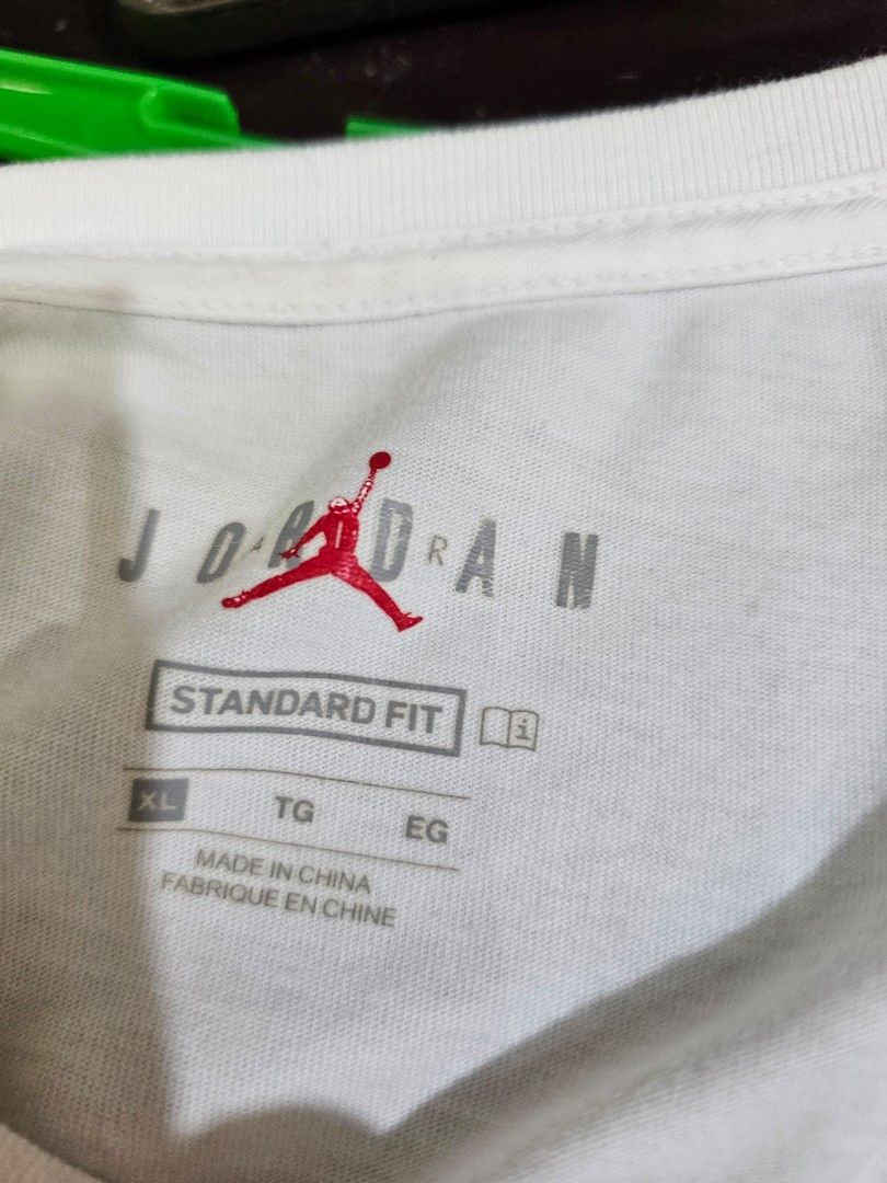 Jordan Graphic SS Crew (Category: Tshirts & Polo Shirts ) located in Baguio. Submitted by kayeonlineshop (Listing ID 1465187510, Image 3). Description: -white Jordan Brand Graphic SS Crew (style code CN3596-100) featuring a playful "First in Flight" graphic that turns an Air Jordan 1 Chicago sneaker into an airplane. -measurements included in the photos.