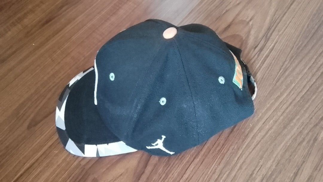 Jordan Space Jam Whats up Jock Cap (Category: Caps & Hats) located in Pasig City. Submitted by jolo.co (Listing ID 1465173921, Image 2). Description: jordan Space Jam Whats Up Jock needs wash no issue.