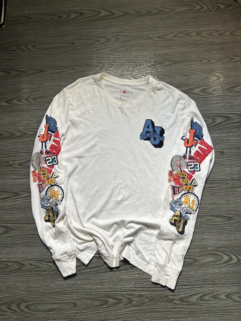 Jordan Varsity Longsleeve (Category: Tshirts & Polo Shirts ) located in Dasmarinas. Submitted by zn_upcldtrs (Listing ID 1465267412, Image 2). Description: Jordan Varsity Longsleeve - 21 W / 26 L - Excellent Condition - Need Wash.