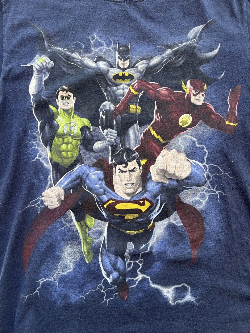 Justice League 2012 by DC comics (Category: Tshirts & Polo Shirts ) located in Buenavista. Submitted by sams.thrift (Listing ID 1465205272, Image 2). Description: Hairlines and minimal cracks issue medium dines on tag.