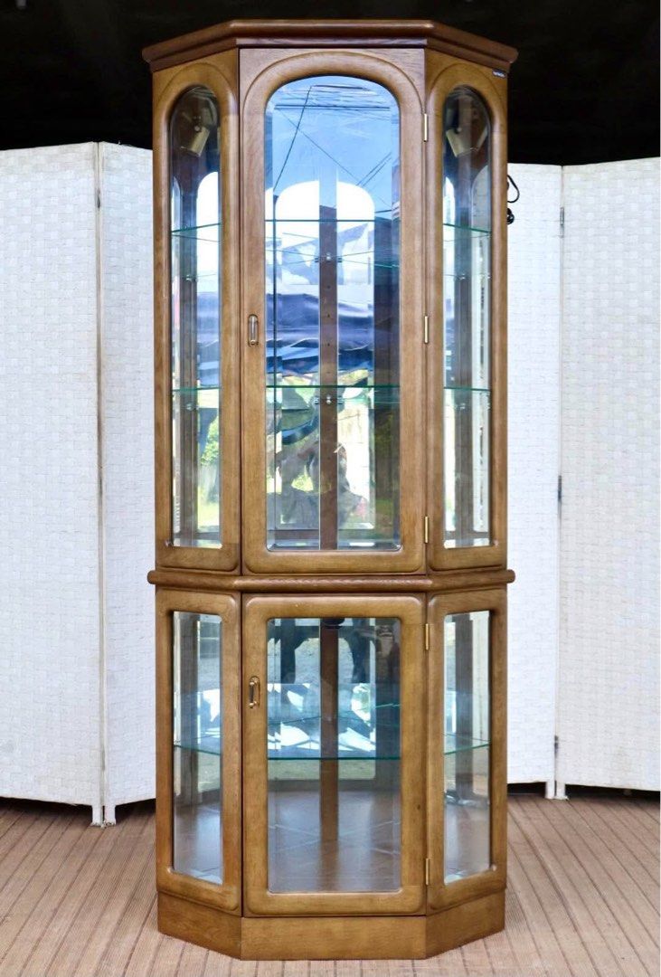 “KARIMOKU” MODULAR DISPLAY CORNER CABINET WITH ADJUSTABLE GLASS SHELVES (Category: Shelves, Cabinets & Racks) located in Manila. Submitted by jerichocal17856 (Listing ID 1465290685, Image 1). Description: JAPAN SURPLUS FURNITURE “KARIMOKU” MODULAR DISPLAY CORNER CABINET WITH ADJUSTABLE GLASS SHELVES Size 30.5L x 22W x 71H in inches (AS-IS ITEM) *Minimal Scratch Only IN GOOD CONDITION.