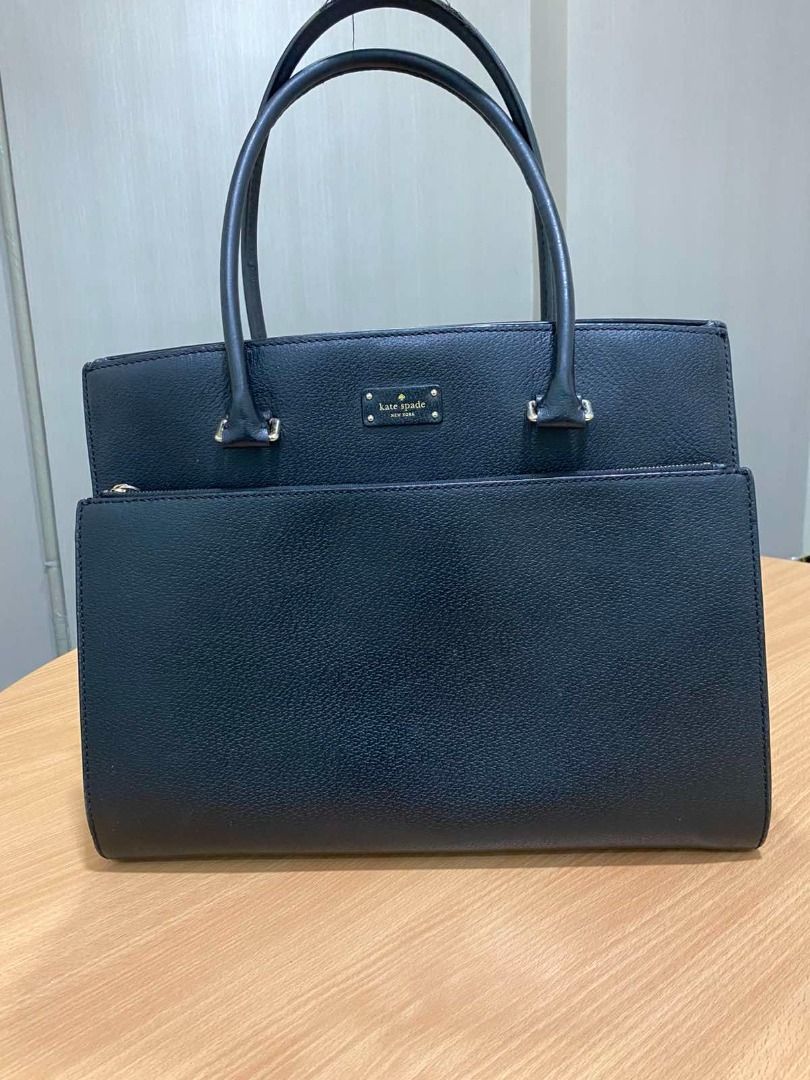 Kate Spade black leather tote handbag (Category: Tote Bags) located in Pasig City. Submitted by dianads1129 (Listing ID 1465248451, Image 1). Description: -FOR SALE: Authentic Kate Spade Grove Street Caley Satchel Bag 🖤✨ Color: Black with Gold-Tone Hardware PRODUCT DETAILS: • Material: Durable boarskin-embossed cowhide leather • Color: Classic Black (madaling ibagay sa kahit anong kulay ng damit) • Hardware: Gold-tone hardware accents at Kate Sp