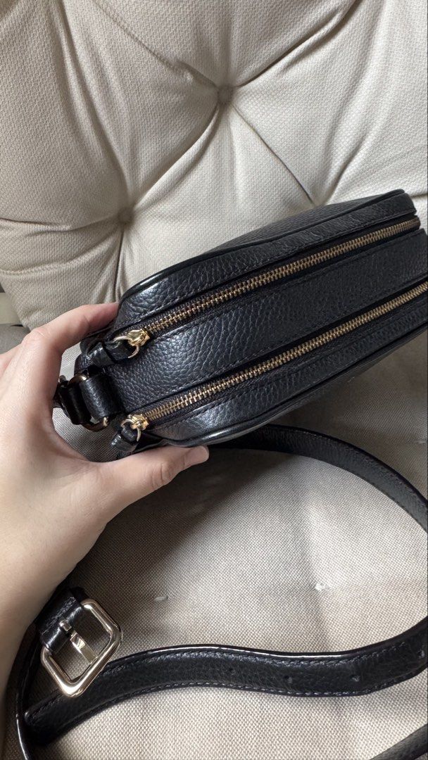 Kate Spade double zipped black camera bag (Category: Cross-body Bags) located in Valenzuela. Submitted by shop.spark.joy (Listing ID 1465240117, Image 3). Description: With card and dust bag.