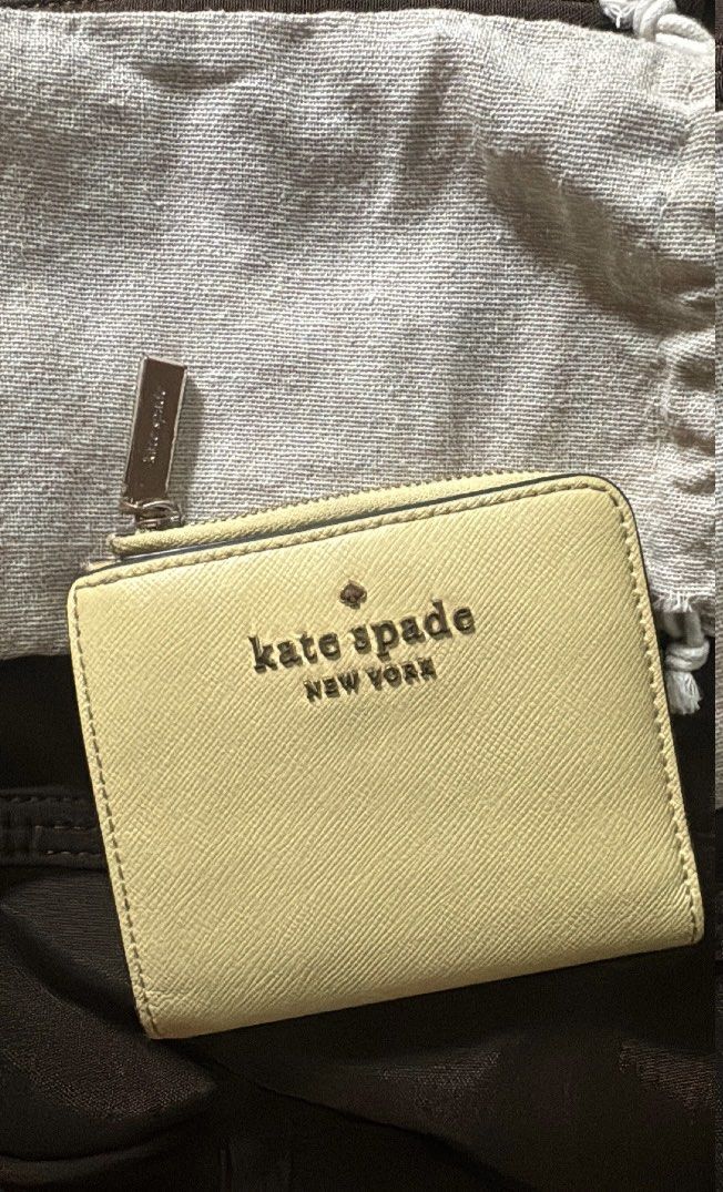 Kate Spade Wallet (Category: Wallets & Card holders) located in Binangonan. Submitted by kavf_ (Listing ID 1465209453, Image 1). Description: .