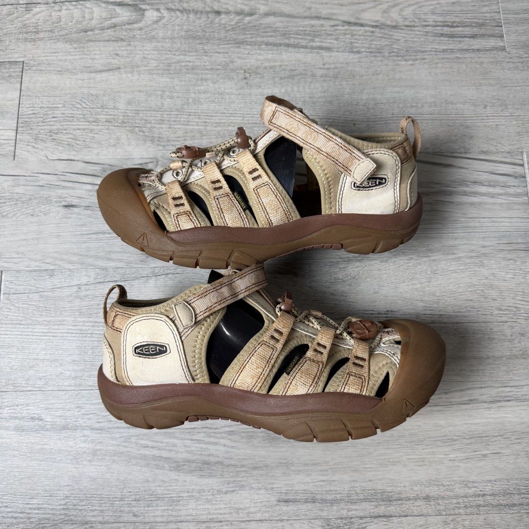 Keen Newport H2 (Category: Sneakers) located in Manila. Submitted by wornagainstudios2 (Listing ID 1465316269, Image 1). Description: .