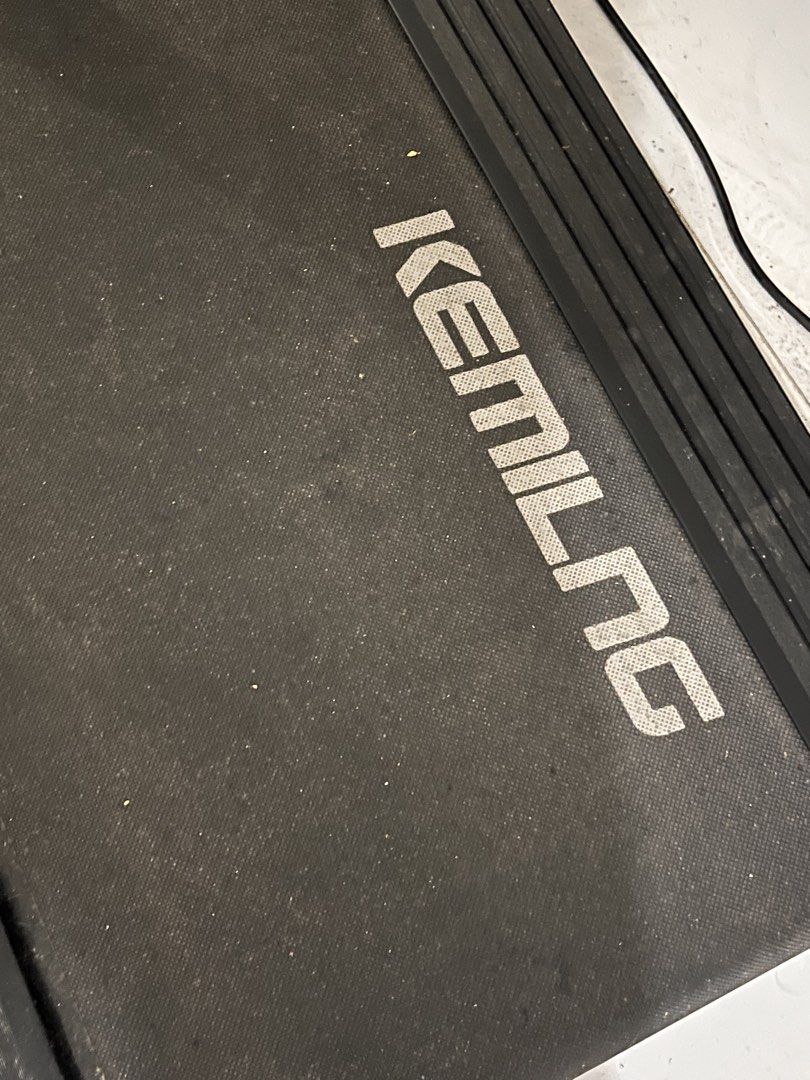 Kemilng Treadmill (Category: Cardio & Fitness Machines) located in Las Pinas. Submitted by kennethwar37905 (Listing ID 1465339101, Image 3). Description: rfs: decluttering and hindi na nagagamit issue: medyo maingay gamitin loc: imus buyer to shoulder sf.