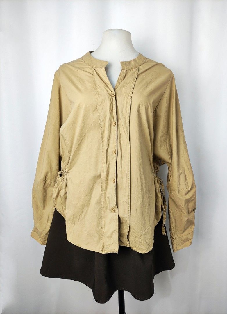 Khaki Long sleeve Blouse (Category: Blouses) located in Caloocan City. Submitted by happystar.e0dc1b (Listing ID 1465196332, Image 3). Description: ⚠️PLEASE CLICK THE IMAGE TO SEE THE SIZE⚠️ FB PAGE: IPPEUNI AGASSI Location: Caloocan City ❌ No haggling ❌ No when worn ❌ No "more pics" ❌ No flaws, unless stated ❌ Request for specific measurements of neck, arm, shoulder etc will not be entertained.