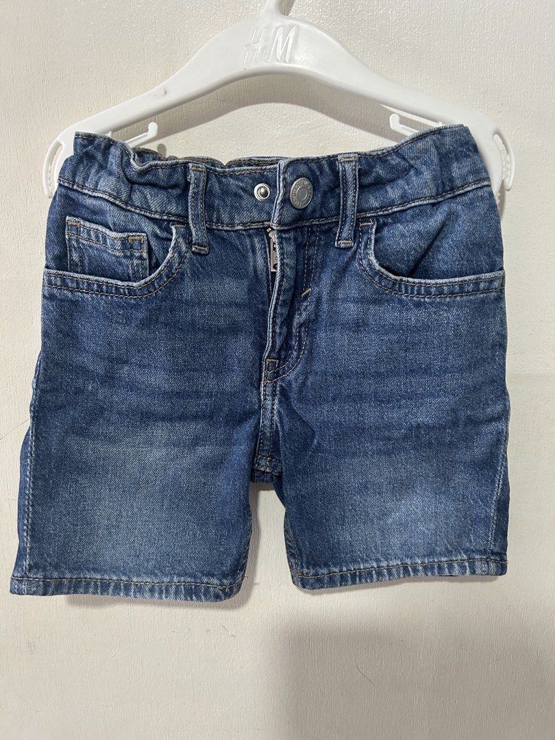Kids Denim Shorts (Category: Babies & Kids Fashion) located in Caloocan City. Submitted by datumaootl13467 (Listing ID 1465287351, Image 1). Description: - Kids' blue denim shorts - Classic five-pocket styling with belt loops - Secure zip fly and button closure - Elasticated waistband at the back for extra comfort - Versatile everyday wear for warm weather - Send a message for measurements and inquiries.