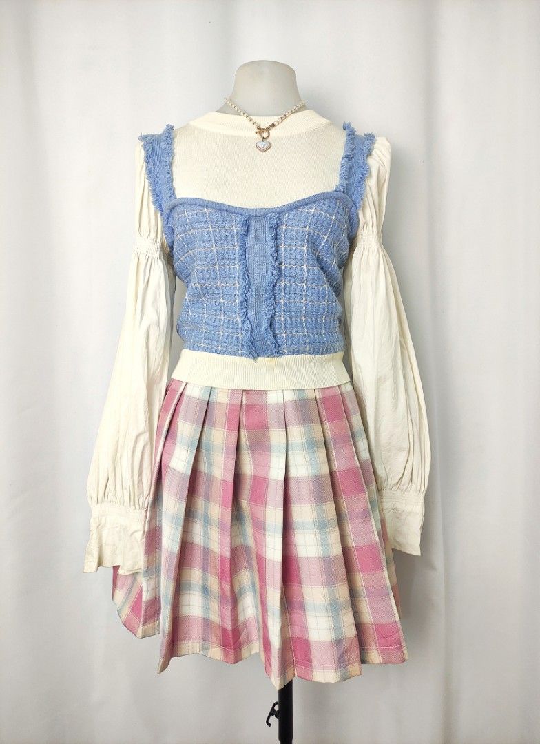 Knit Puff Longsleeve Blouse Top (Category: Blouses) located in Caloocan City. Submitted by happystar.e0dc1b (Listing ID 1465203611, Image 3). Description: ⚠️PLEASE CLICK THE IMAGE TO SEE THE SIZE⚠️ FB PAGE: IPPEUNI AGASSI Location: Caloocan City ❌ No haggling ❌ No when worn ❌ No "more pics" ❌ No flaws, unless stated ❌ Request for specific measurements of neck, arm, shoulder etc will not be entertained.