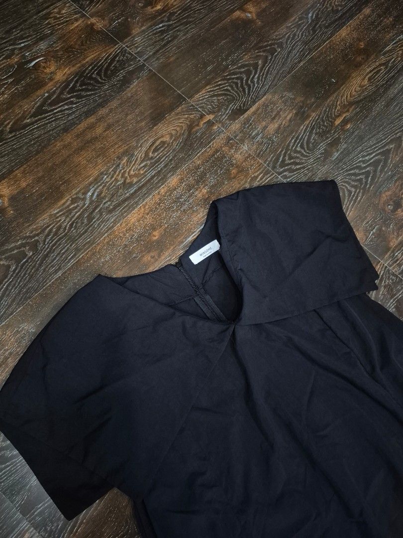 Korean Black Dress (Category: Dresses) located in Santa Cruz. Submitted by deenem (Listing ID 1465221305, Image 3). Description: Bust:19(38) Lenght:49.