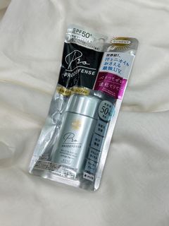 (Category: ) located in . Submitted by helpmeclearmymakeup (Listing ID 1465318949, Image 1). Description: .