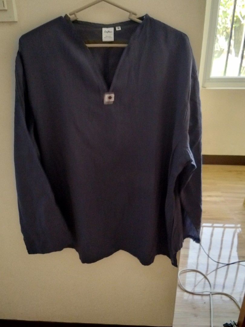 Kurta ethic style cotton long sleeve (Category: Tshirts & Polo Shirts ) located in Calasiao. Submitted by alluringvenus.thriftshop (Listing ID 1465215481, Image 3). Description: very good condition from USA balik bayan box.