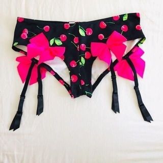 (Category: ) located in . Submitted by ailyak (Listing ID 1465187828, Image 1). Description: .
