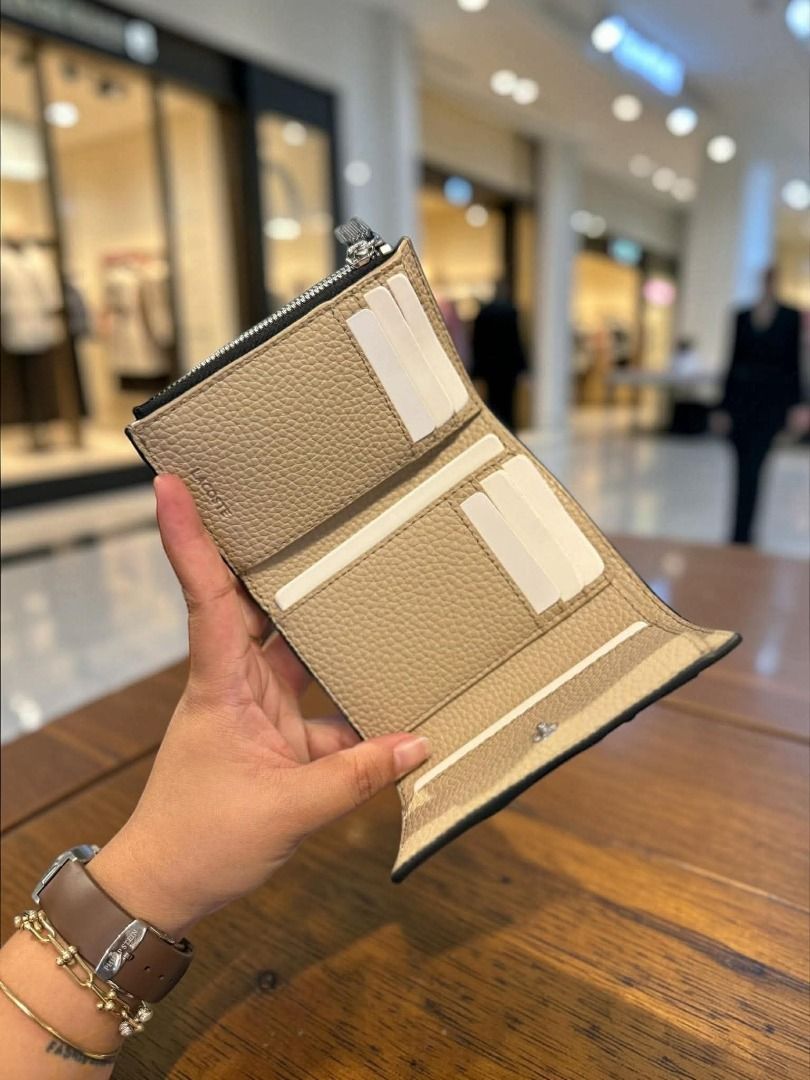 Lacoste Anna Trifold Wallet (Category: Wallets & Card holders) located in Rizal. Submitted by hiraya16 (Listing ID 1465315513, Image 3). Description: Onhand ready to ship + SF Lbc.