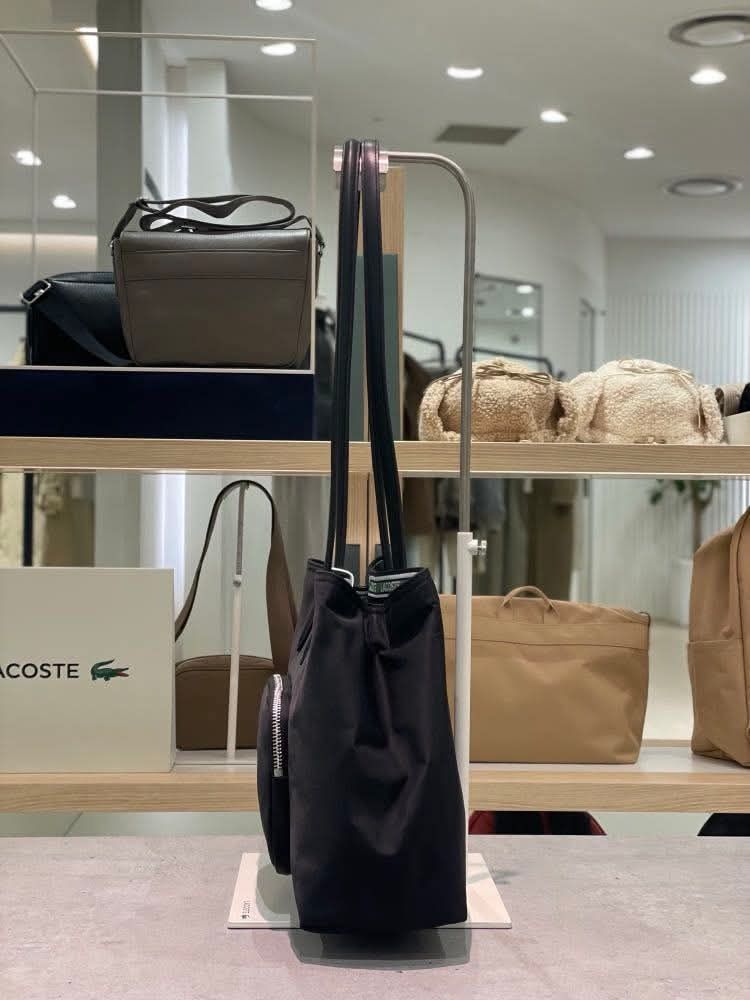 Lacoste Izzy Totebag (Category: Luxury Bags & Wallets) located in Rizal. Submitted by hiraya16 (Listing ID 1465327269, Image 3). Description: Onhand ready to ship + SF Lbc.