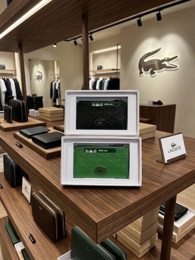 Lacoste Wallet (Category: Wallets & Card holders) located in Rizal. Submitted by hiraya16 (Listing ID 1465314592, Image 1). Description: Onhand ready to ship + SF Lbc.