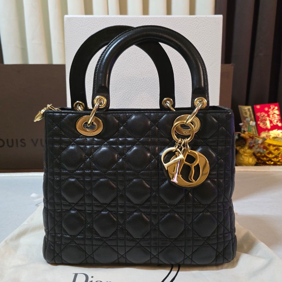 Lady Dior Medium Ghw (Category: Luxury Bags & Wallets) located in Paranaque City. Submitted by kyshei (Listing ID 1465351228, Image 3). Description: 💯legit orig money back guaranteed with box dustbag entrupy.