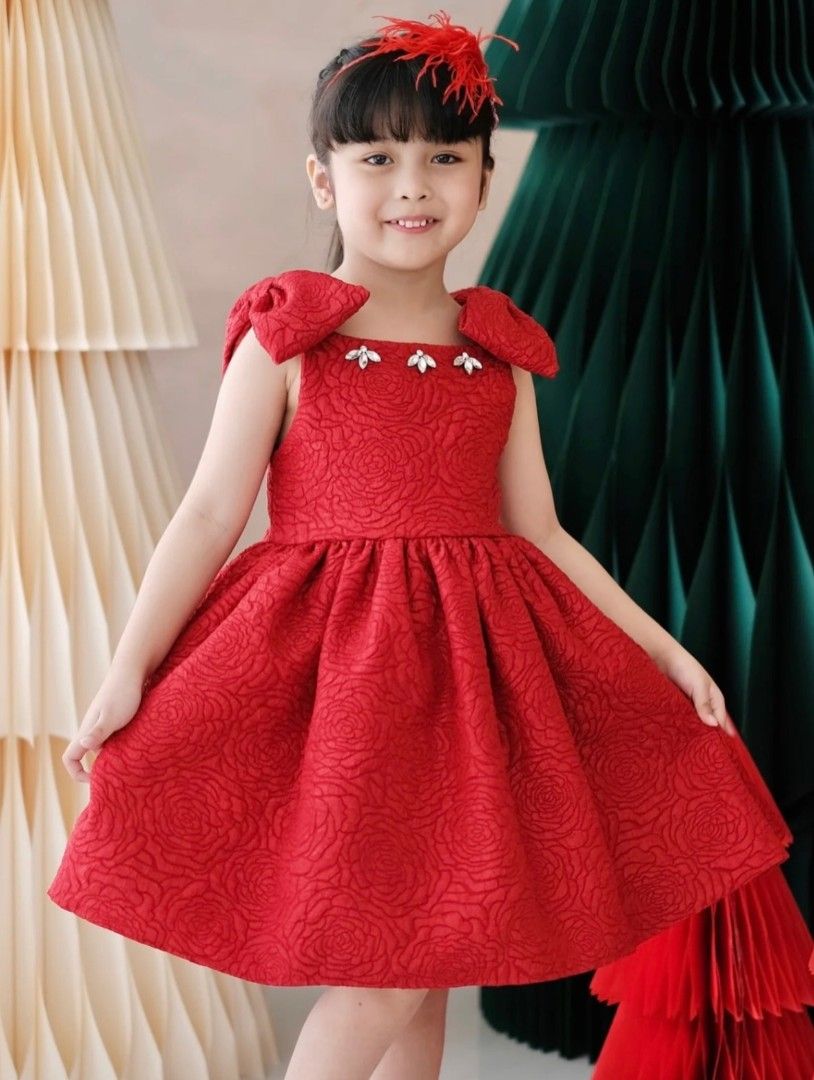 Laila & lyra S5 (Category: Babies & Kids Fashion) located in Pasay City. Submitted by shinshin04 (Listing ID 1465174812, Image 1). Description: no haggling please last price posted euc.