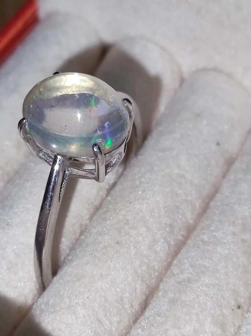 Large Natural Opal Silver Ring (Category: Rings) located in Cavite. Submitted by noblepenguin_6c8662 (Listing ID 1465186309, Image 2). Description: size 10 Silver 925 ring with large Opal Natural Gemstone.