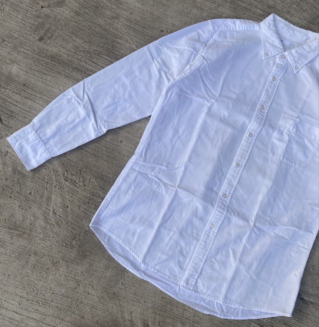 Lativ Oxford Long Sleeve White Button Down (0159) (Category: Formal Shirts) located in Cebu City. Submitted by czar0518 (Listing ID 1465239852, Image 2). Description: Lativ Oxford Long Sleeve Button Up Width 20.5 Length 28 Excellent condition Dm sure buyer.📩 .