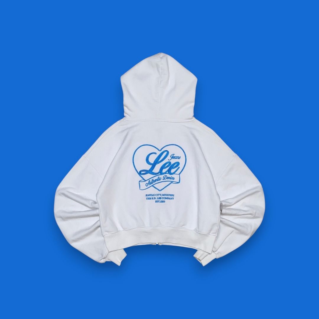 LEE CROPPED FULL-ZIP HOODIE (Category: Coats, Jackets and Outerwear) located in Quezon. Submitted by ejay.thrift.clothes (Listing ID 1465236878, Image 2). Description: SMALL 20 X 19 NO ISSUE COLOR RATE: 10/10 AS NEW CONDITION # 518.