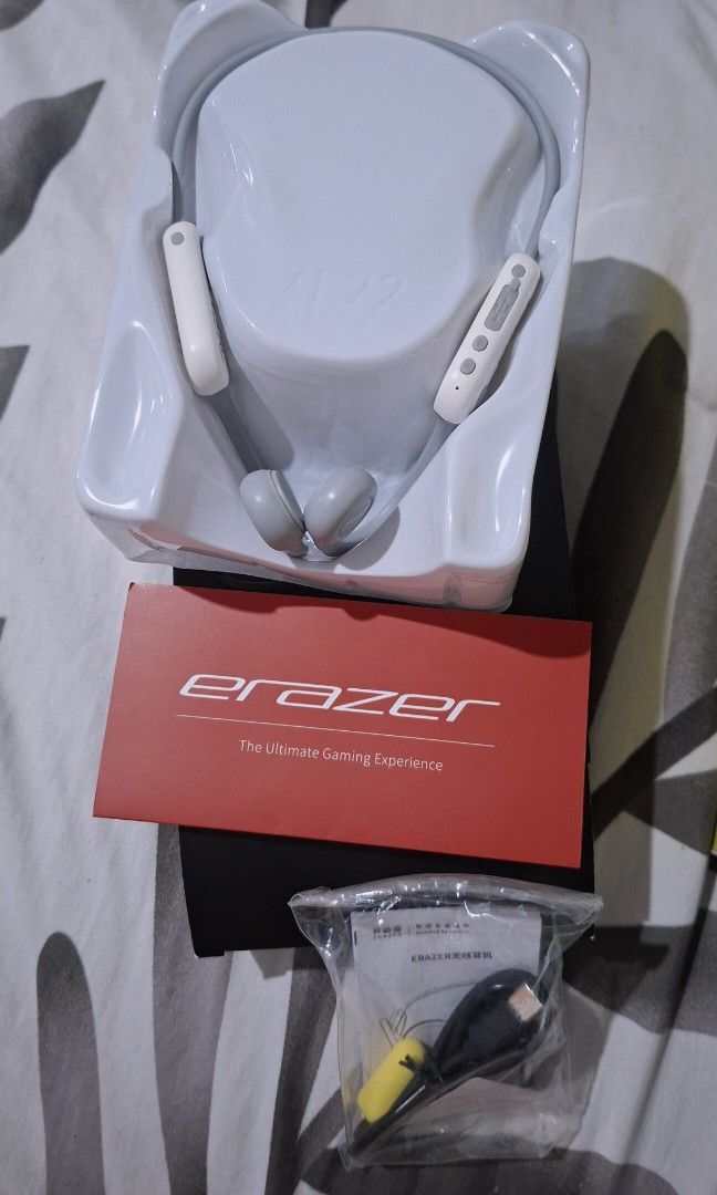 Lenovo Erazer XF22 Wireless Earbud (Category: Earphones) located in Quezon City. Submitted by incstlprd (Listing ID 1465197534, Image 2). Description: - Model: Lenovo Erazer XF22 Wireless Earbuds - Color: Black - Design: Comfortable open-ear fit, perfect for workouts and daily commuting - Performance: Clear sound quality and solid battery life (tested 100% working) - Source: Purchased from official Lenovo Audio Store - Inclusions: Original box in