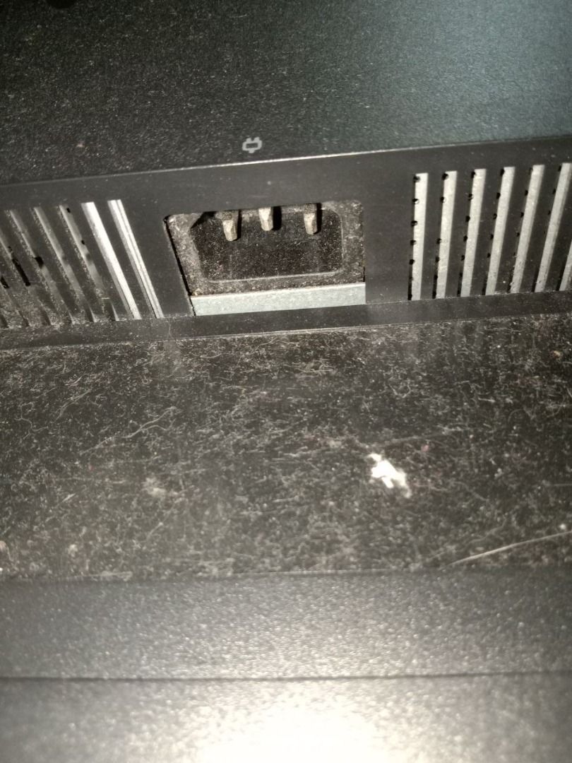 Lenovo ThinkVision T22i-20 (Category: Monitor Screens) located in Caloocan City. Submitted by grandmountain.40417b (Listing ID 1465265924, Image 2). Description: Lenovo ThinkVision T22i-20, 21.5" IPS FHD monitor (1920x1080, 60Hz). Clean, solid build with full ports: HDMI, DisplayPort, VGA, and USB 3.0 hub (2x USB-A + 1 upstream). Comes complete with original stand/base. ⚠️ Selling as-is / for parts or repair — unit is currently not displaying an 