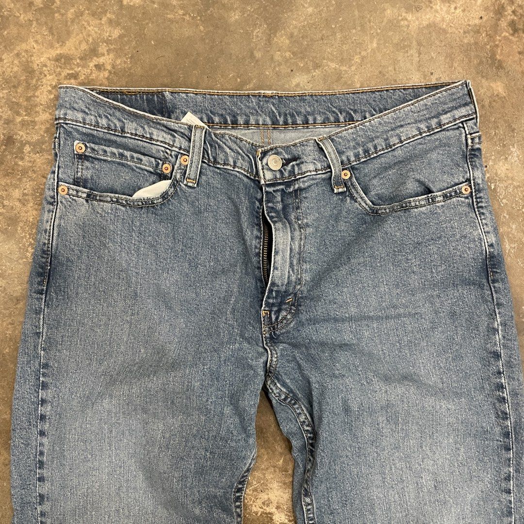 Levis 511 (Category: Jeans) located in Goa. Submitted by jackedstuff (Listing ID 1465294951, Image 2). Description: Brandnew Fitted only Size 36 Length 40.5 Leg opening 7.5.