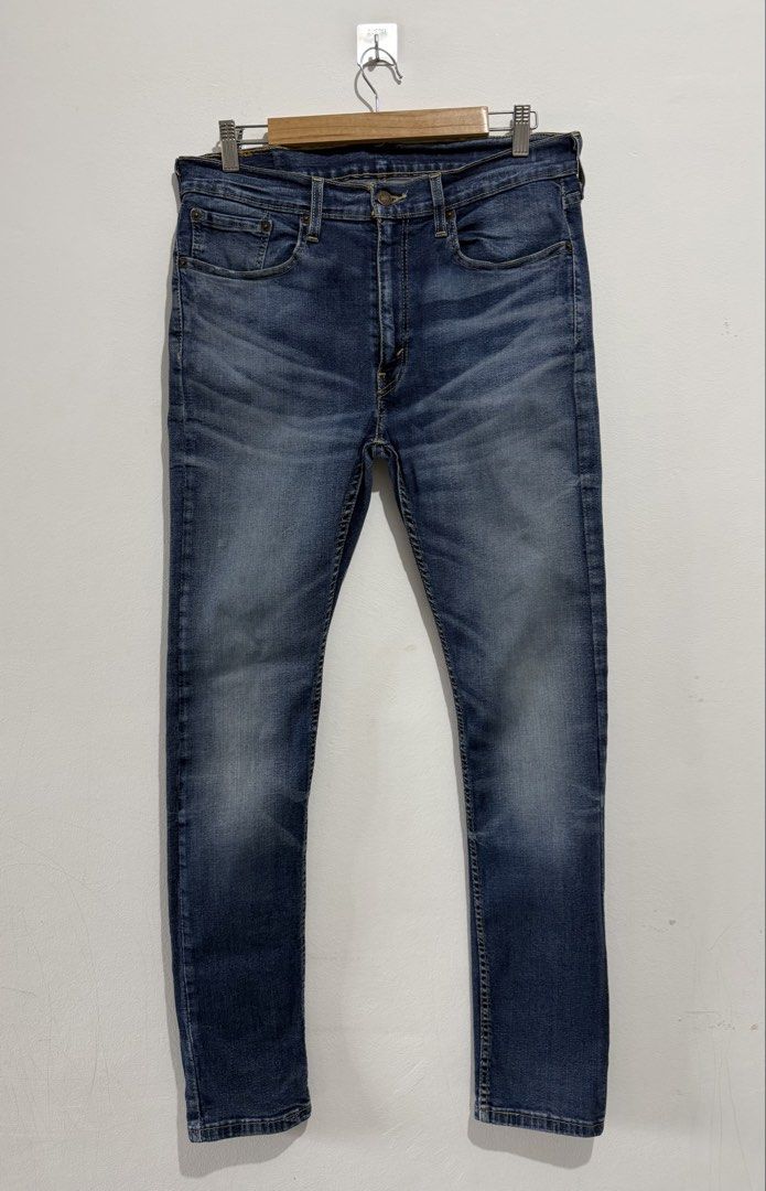 Levis 519 Skinny Jeans Stretchable (Category: Jeans) located in Los Banos. Submitted by davidabeg15504 (Listing ID 1465350597, Image 1). Description: As new condition Length 41 Hem 6 Price: 1500 + sf 📥.