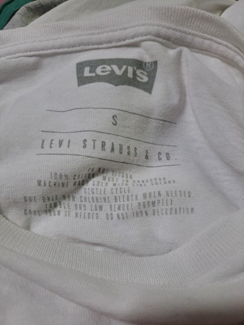 Levis Batwing Shirt (Category: Tshirts & Polo Shirts ) located in Dumaguete. Submitted by jayarbajad49160 (Listing ID 1465317924, Image 3). Description: Levi's Batwing Shirt Authentic/Original - 650 add sf Excellent Condition Color rate:9.8/10 No issue Size Small Width:18 Length:27 Loc dumaguete city visayas.