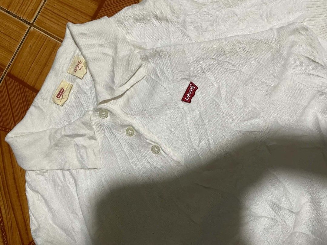 LEVIS KNITTED (Category: Others Tops) located in Malabon City. Submitted by arc___wear (Listing ID 1465296523, Image 2). Description: LEVIS KNITTED - SIZE SMALL TO MEDIUM - ISSUE PINHOLE - GOOD CONDITION - COLOR RATE 9.8/10 - DM FOR MORE DETAILS AND PICS.