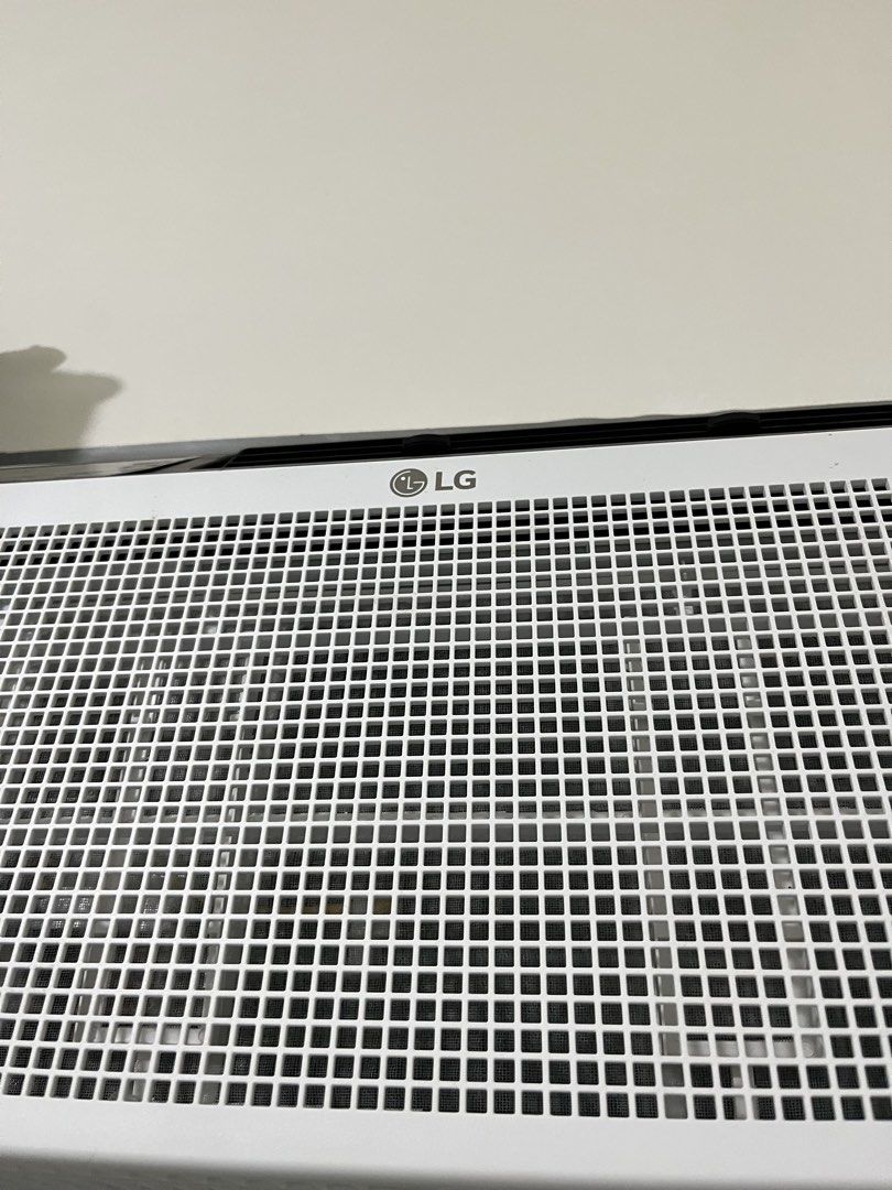 LG Window Air Conditioner Unit White (Category: Air Conditioning and Heating) located in Angeles City. Submitted by crsbunny (Listing ID 1465302826, Image 3). Description: - Brand: LG Window-Type Air Conditioner INVERTER Bought LAST JULY 2026 ₱20,000 negotiable sa sure buyer 📍ANGELES CITY PAMPANGA PICK UP / lalamove only rfs: MOVING OUT SALE.