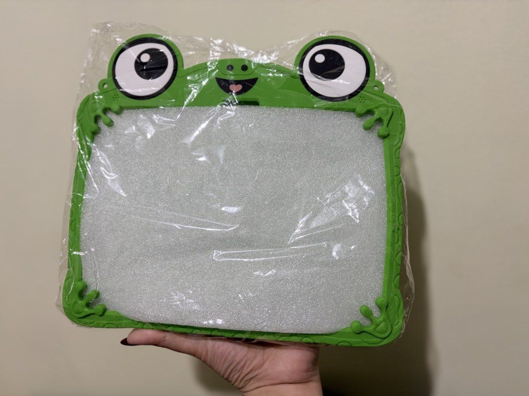 Lilypad IPAD A16 case (Category: Cases & Sleeves) located in Manila. Submitted by saychesonlineshop (Listing ID 1465345401, Image 1). Description: Used once. Bought it for ₱650.