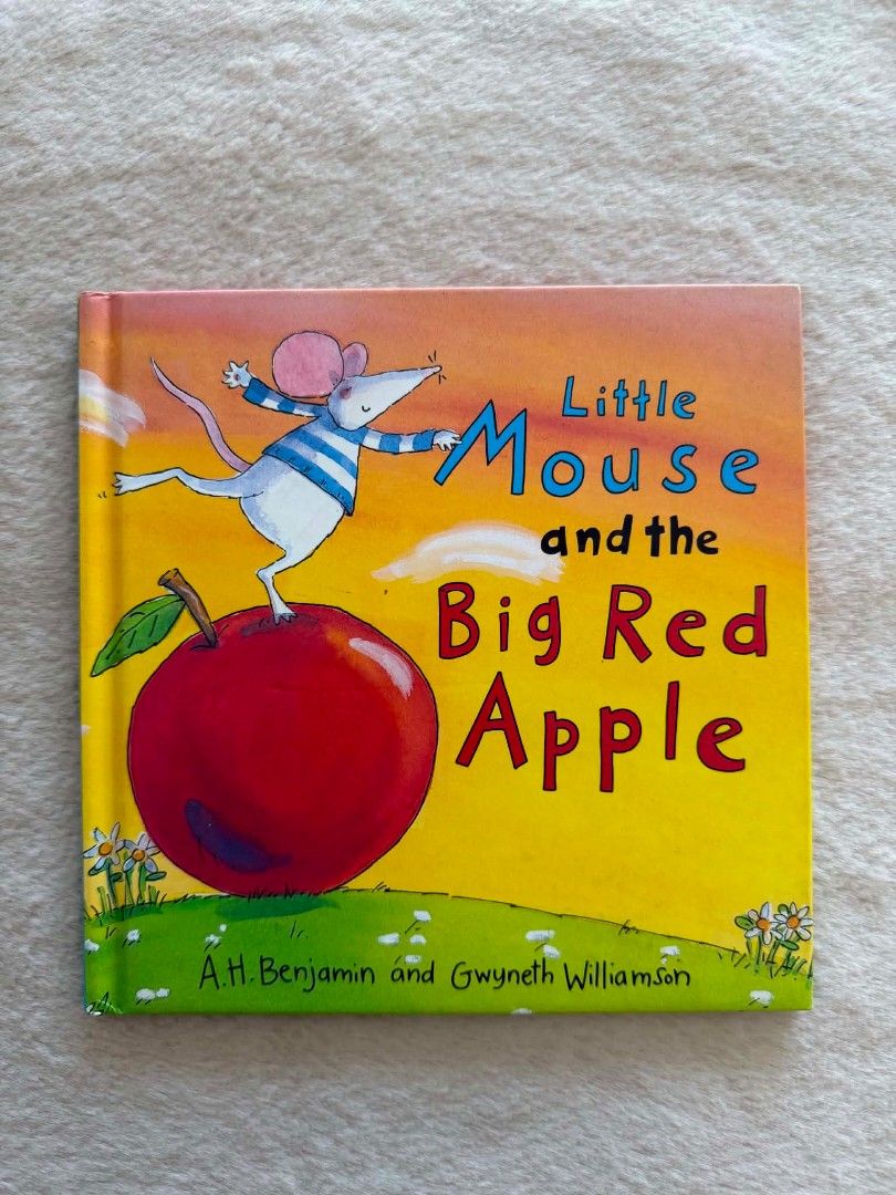 Little Mouse And The Big Red Apple (Category: Children's Books) located in Santiago. Submitted by bookworm_club (Listing ID 1465234259, Image 1). Description: 📚no cancellation, return or exchange. 📚secondhand books. some books are in good condition while some has minimal flaws (foxing, creases, dog-eared pages, etc.) 📚reasonable haggling is allowed. 💰MOP: For same day pickup - CASH & BANK TRANSFER For shipping or scheduled pickup - BANK TRANS