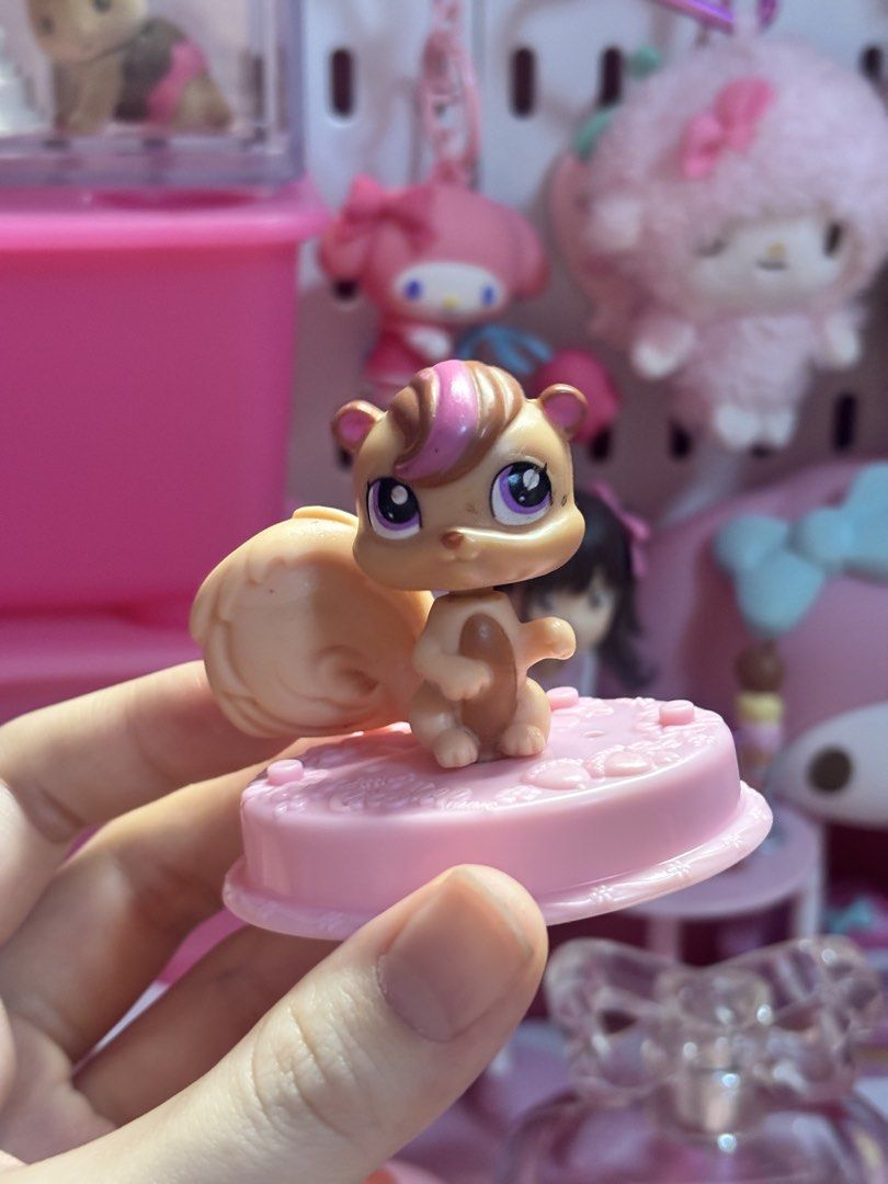 Littlest Pet Shop Squirrel Figure (Category: Vintage Collectibles) located in San Juan City. Submitted by glitznpops.ph (Listing ID 1465224995, Image 2). Description: .