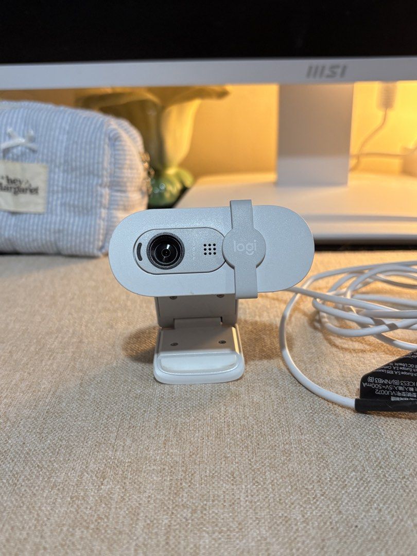 Logitech Brio 100 Full HD 1080p Webcam (White) (Category: Webcams) located in Quezon City. Submitted by trishiaa21 (Listing ID 1465222961, Image 1). Description: -no issues -like new condition -original (nabili sa datablitz) -last price‼️.