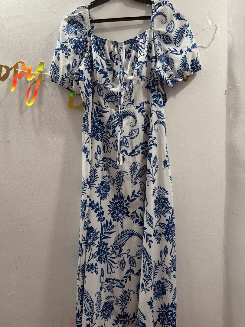 Long dress (Category: Dresses) located in Makati City. Submitted by lheigg (Listing ID 1465379863, Image 1). Description: .