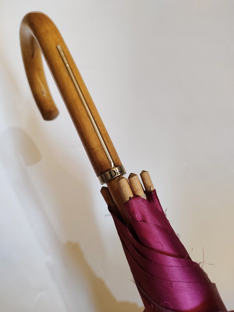 Long Umbrella (Category: Umbrellas) located in Davao. Submitted by dvo_jpnstuff (Listing ID 1465276491, Image 2). Description: Christian Dior.