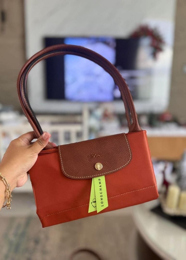 Longchamp ( Large ) Long Handle (Category: Luxury Bags & Wallets) located in Rizal. Submitted by hiraya16 (Listing ID 1465324603, Image 3). Description: Onhand ready to ship + SF Lbc.