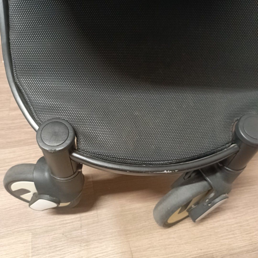 Looping Squizz Stroller Grey (Category: Strollers) located in Pasay City. Submitted by joanirishb86535 (Listing ID 1465248759, Image 3). Description: - Brand/Model: Looping Squizz Stroller in stylish grey - Comfort & Style: Features a cozy quilted seat pad and matching canopy with a mesh peekaboo window - Safety & Convenience: Equipped with a bumper bar, 5-point safety harness with padded shoulder straps, and a roomy under-seat storage basket - P