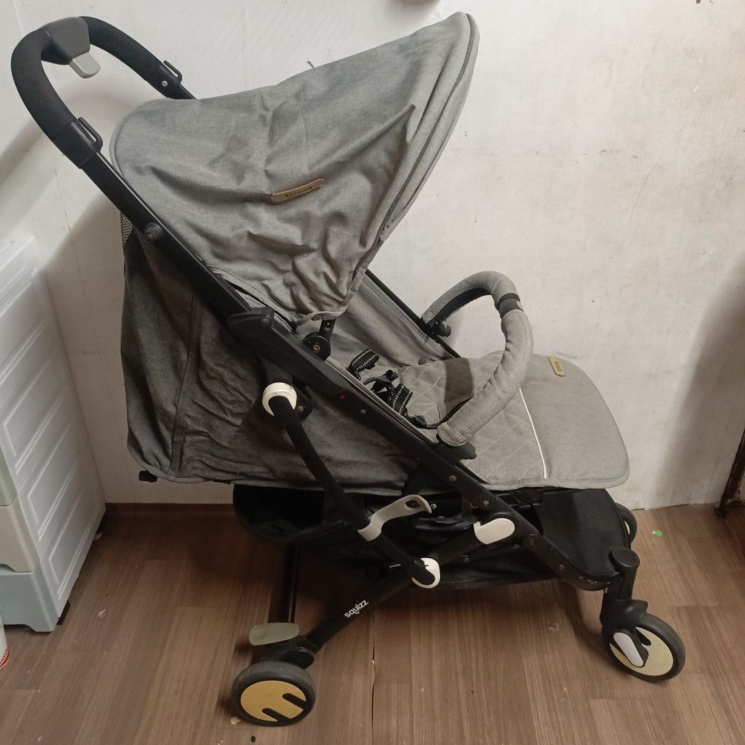 Looping Squizz Stroller Grey (Category: Strollers) located in Pasay City. Submitted by joanirishb86535 (Listing ID 1465248759, Image 1). Description: - Brand/Model: Looping Squizz Stroller in stylish grey - Comfort & Style: Features a cozy quilted seat pad and matching canopy with a mesh peekaboo window - Safety & Convenience: Equipped with a bumper bar, 5-point safety harness with padded shoulder straps, and a roomy under-seat storage basket - P
