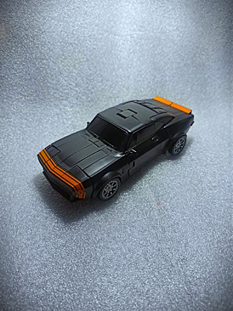 Loose TW-1038 HIGH-OCTANE BUMBLEBEE Baiwei Oversized Autobot Transformers (Category: Kids Toys) located in Pasay City. Submitted by Chariselyn (Listing ID 1465357322, Image 1). Description: Loose TW-1038 HIGH-OCTANE BUMBLEBEE (800+sf) Baiwei Oversized Autobot Transformers Series: Movie - Transformers: Age of Extinction, 2014 Scale: 6.5 inches Stock: 1 Issues: 0 Accessories: no weapon, no manual Mode of Payment: GCash or through your rider Shippin