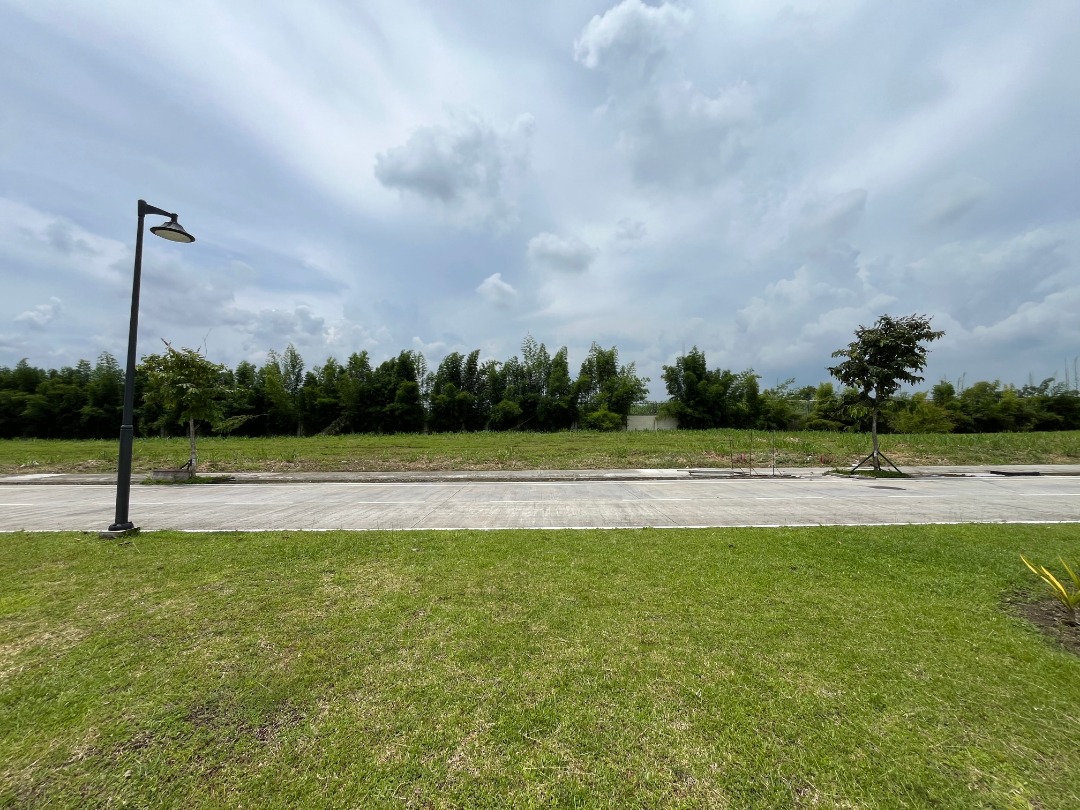(Category: ) located in . Submitted by sandro_realty (Listing ID 1465240427, Image 1). Description: .