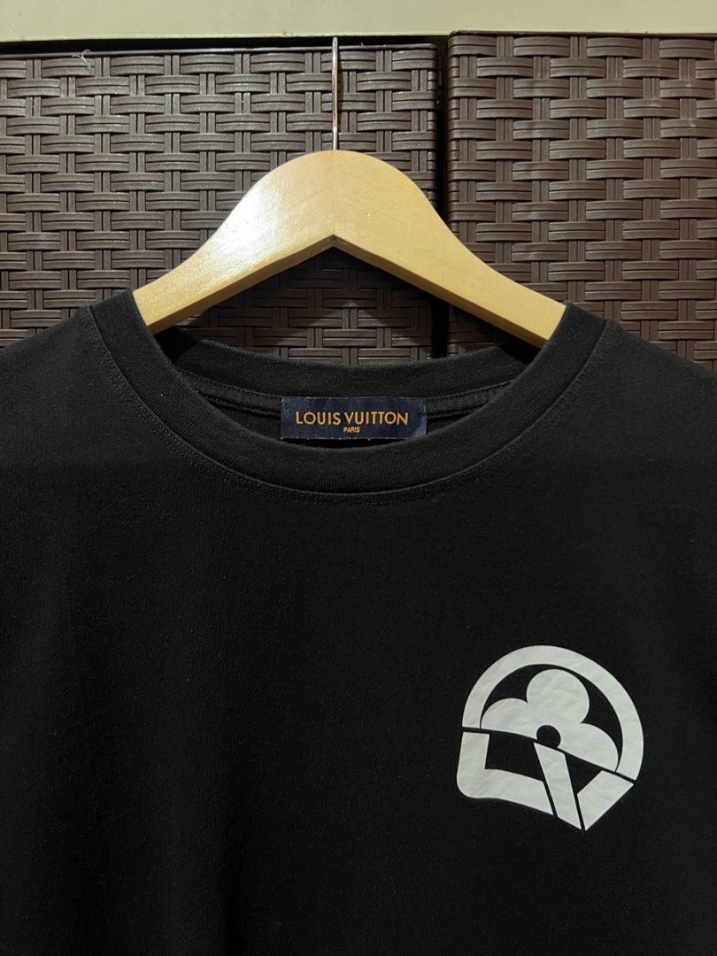 Louis vuitton (Category: Tshirts & Polo Shirts ) located in Manticao. Submitted by flipwithdave (Listing ID 1465189570, Image 2). Description: GOOD CONDITION✅ COLOR 9/10✅ WITH TAGS ✅ Dimes: L24 W18 PRICE:📩 PM na mga bossing📍‼️ IG: flip_with_dave FB: Flip With Dave Carousell: Flip with dave LOCATION: MINDANAO MOP: GCASH 📲 COURIER: J&T🚚 Pay first before delivery 📱 Strictly no cancelation ‼️ No refunds/ returns of items‼️ #flipwithdave #outfit 