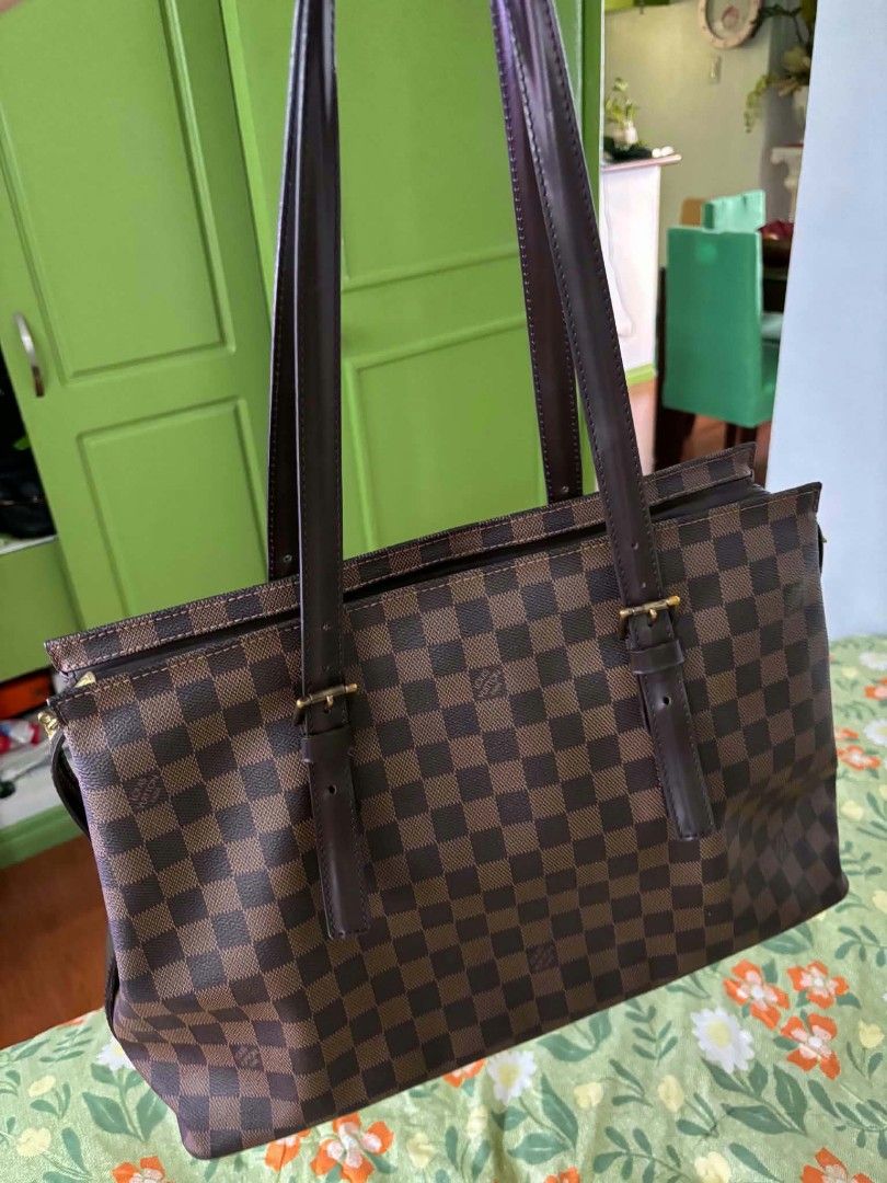 Louis Vuitton Chelsea damier (Category: Luxury Bags & Wallets) located in Manila. Submitted by celinegucciluxuryitem (Listing ID 1465244378, Image 1). Description: original good condition Malines na Malines.