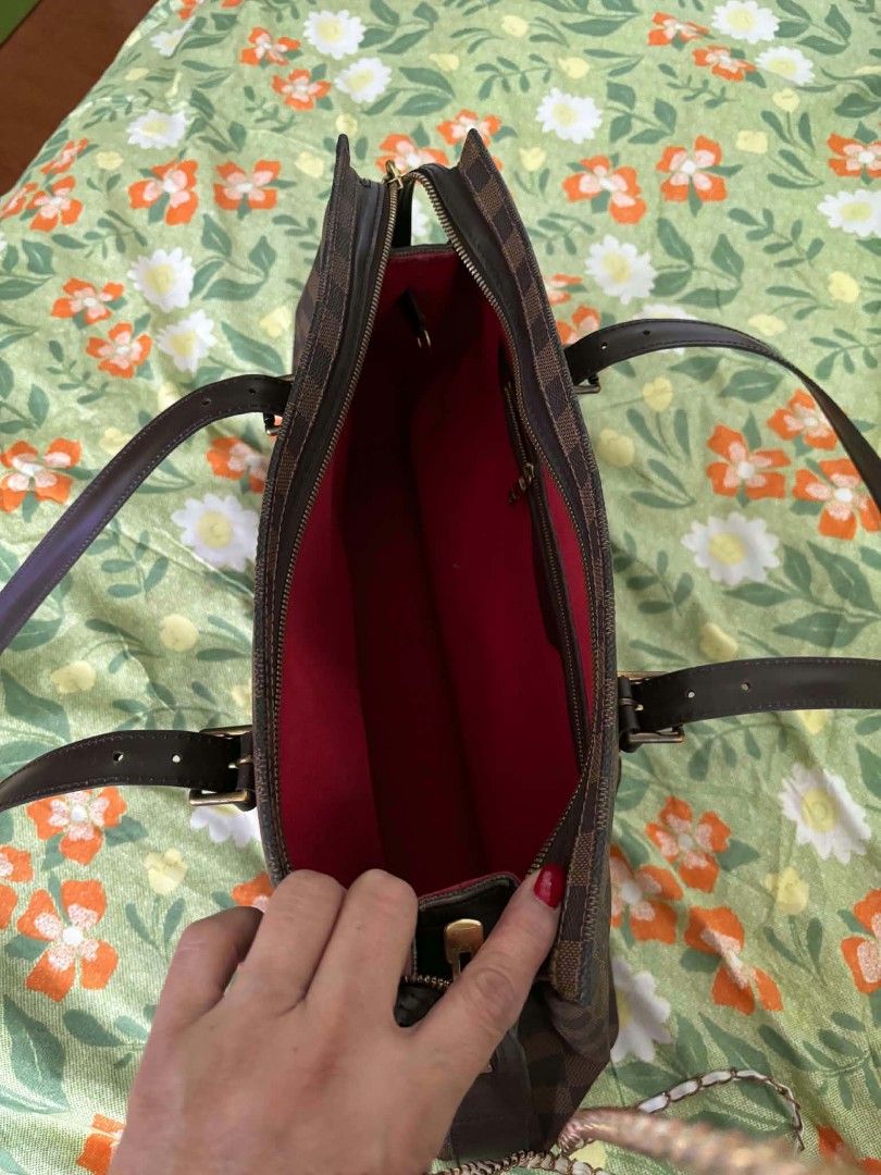 Louis Vuitton Chelsea damier (Category: Luxury Bags & Wallets) located in Manila. Submitted by celinegucciluxuryitem (Listing ID 1465244378, Image 3). Description: original good condition Malines na Malines.